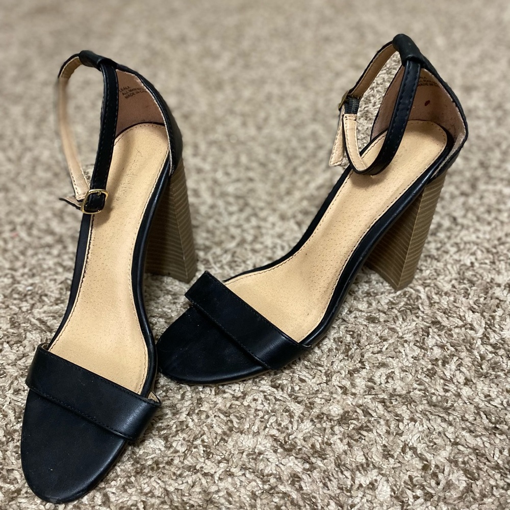 Black hills by Leala size 8